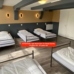 Xplore Hostel