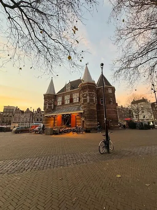 Nieuwmarkt Loft Apartment Amsterdam